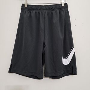NIKE boys size Large Dri Fit Athletic Shorts Gray Activewear